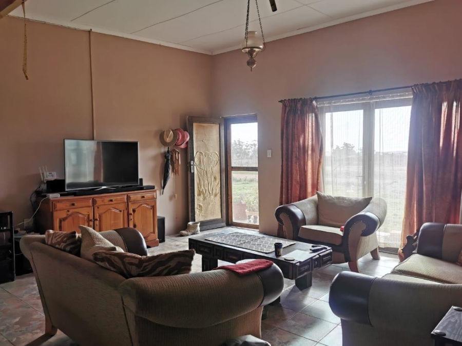 4 Bedroom Property for Sale in Hooikraal Western Cape